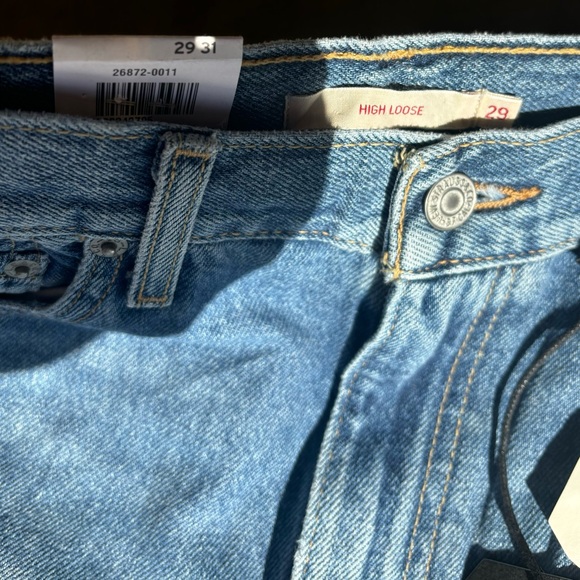 Levis Premium Big E Super High Rise Loose in hip wide leg Baggy Jeans. Med. Wash - Picture 9 of 10